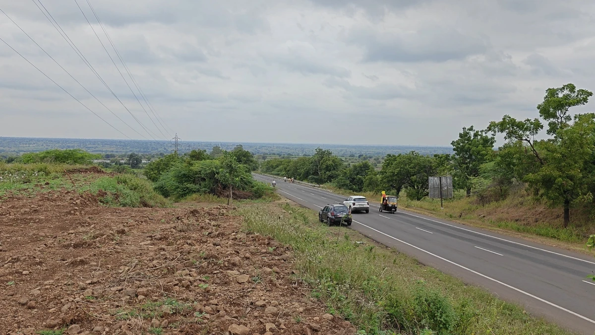 2J5F+684, Hipperga S.Nelogi, Karnataka 585310, India