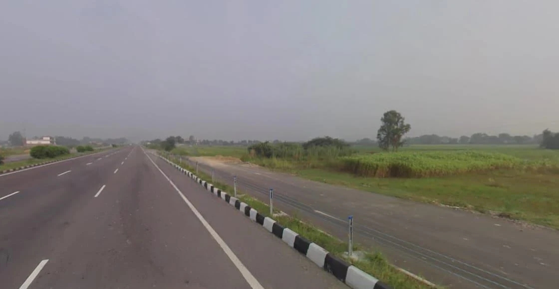 8FQ2+MRP, Chakeri Ward, Hathi Pur, Uttar Pradesh 209402, India